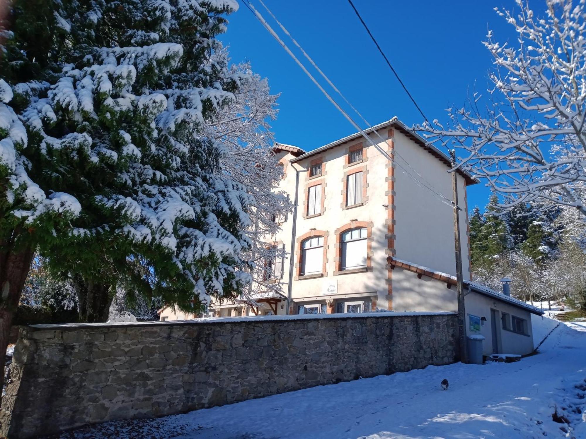 Gite Des 3 Etangs Malvières エクステリア 写真