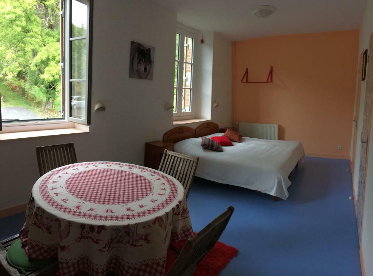 Gite Des 3 Etangs Malvières エクステリア 写真